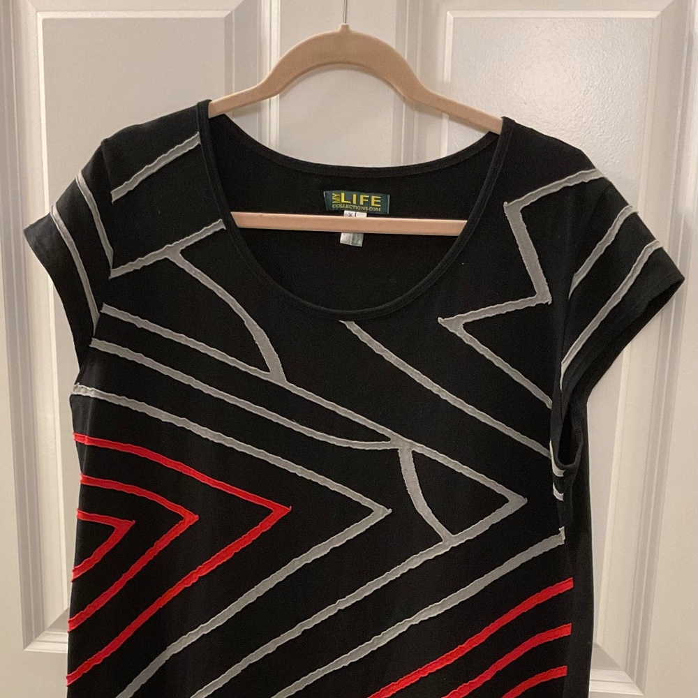 Funky Black and Red Short Sleeve Dress